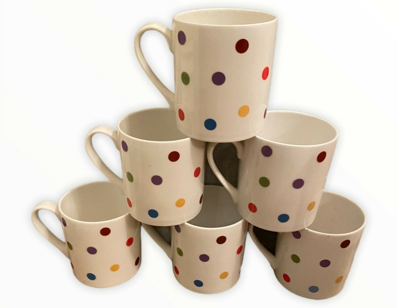 ASH COLOURED DOTS MUG